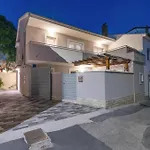 Oasis House With Pool Near Center Villa *