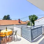 Oasis House With Pool Near Center Villa