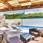 Oasis House With Pool Near Center Villa *