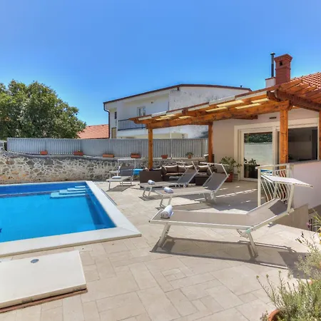 Willa Oasis House With Pool Near Center *