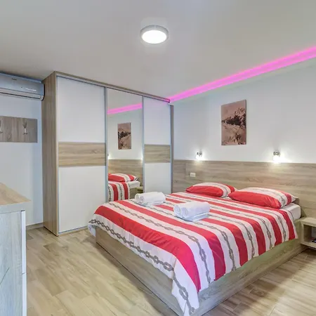 Oasis House With Pool Near Center * Novi Vinodolski