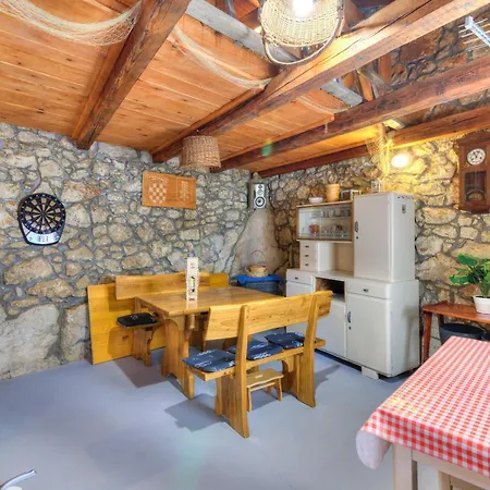 Oasis House With Pool Near Center