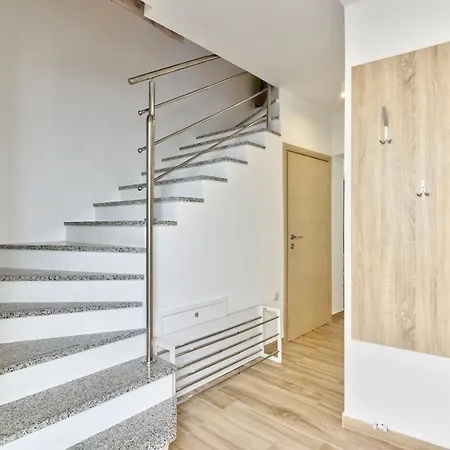 Willa Oasis House With Pool Near Center *