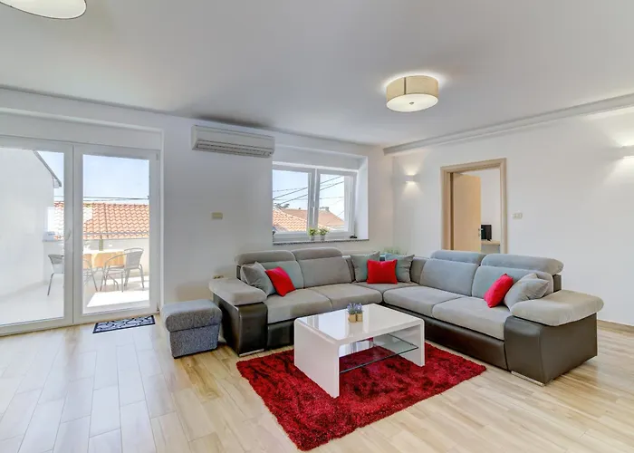 ヴィラ Oasis House With Pool Near Center *